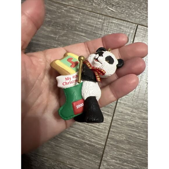 Hallmark Keepsake Ornament Child’s Fourth Christmas 2000 Child’s Age Collection - Picture 7 of 12